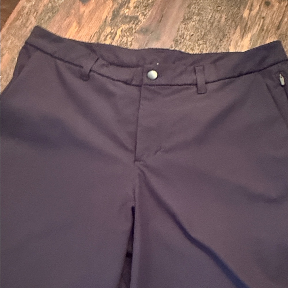Black lululemon ABC classic shorts